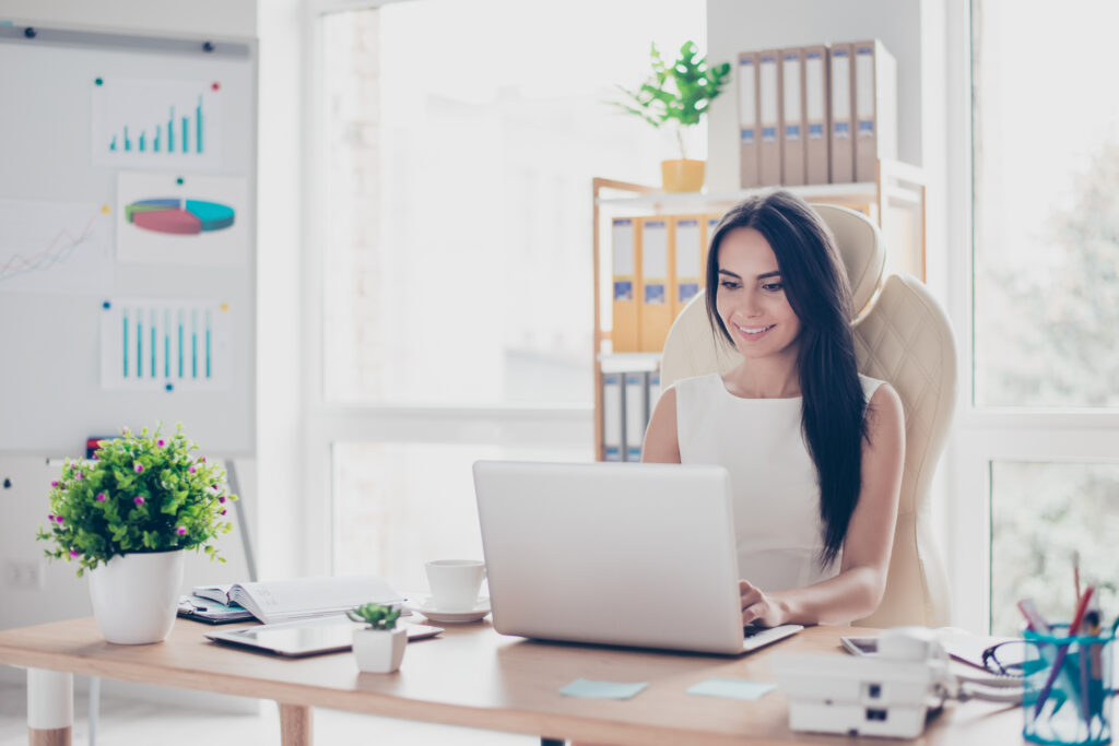 Certificación de la mujer como mecanismo de recuperación económica